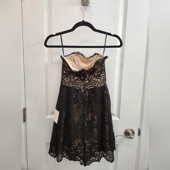 NWT Lulu's Black Lace Strapless Dress - Picture 2 of 7